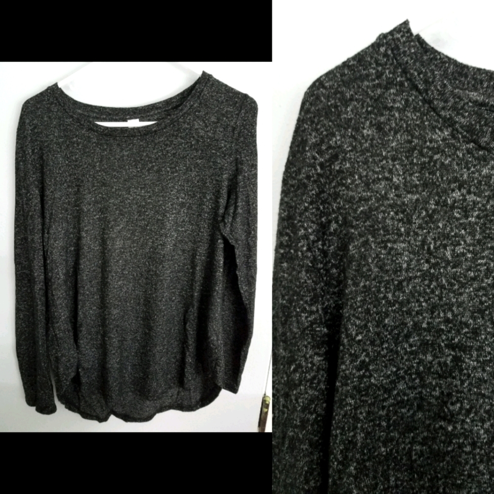 Old navy long sleeve shirt